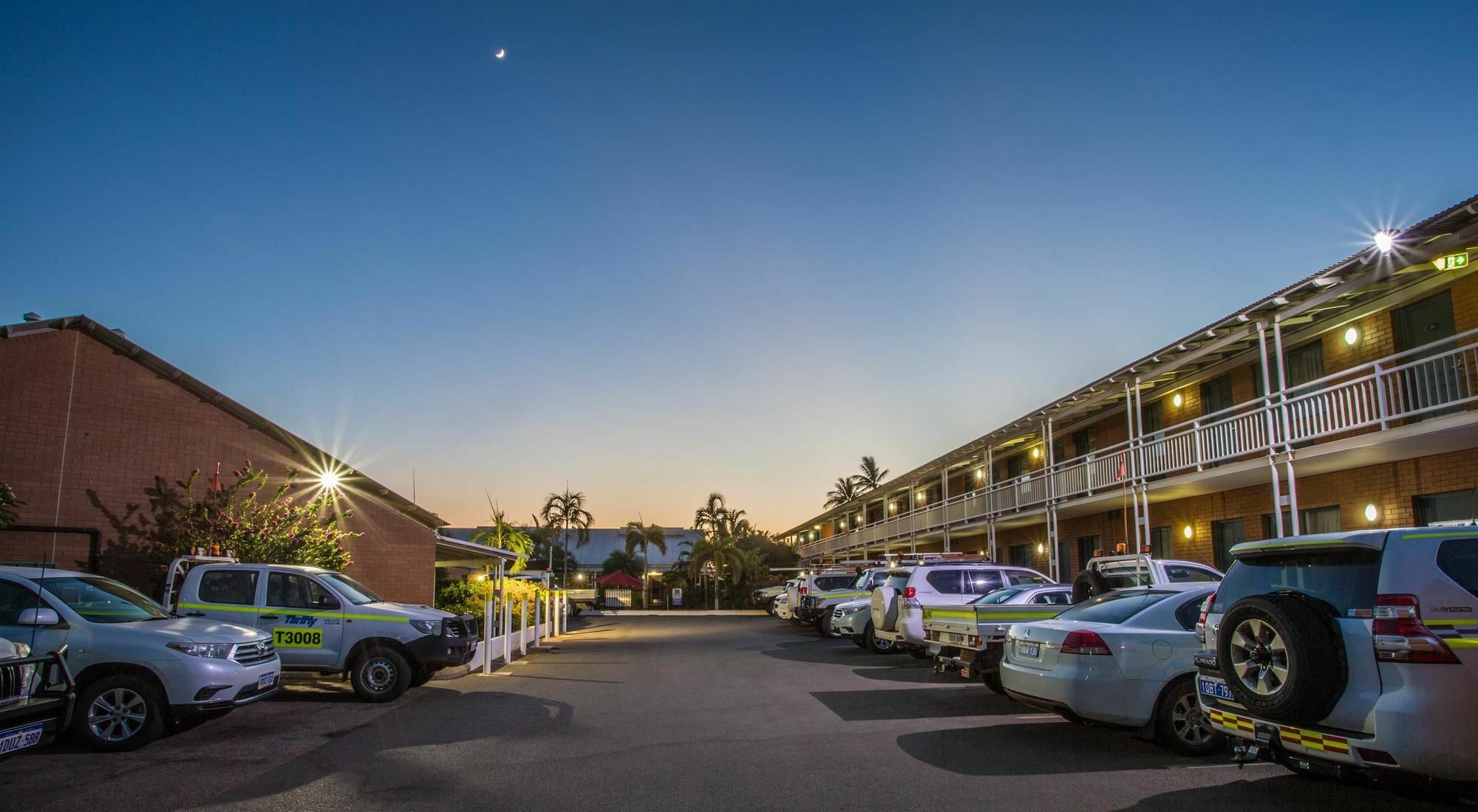 Karratha Central Apartments Buitenkant foto